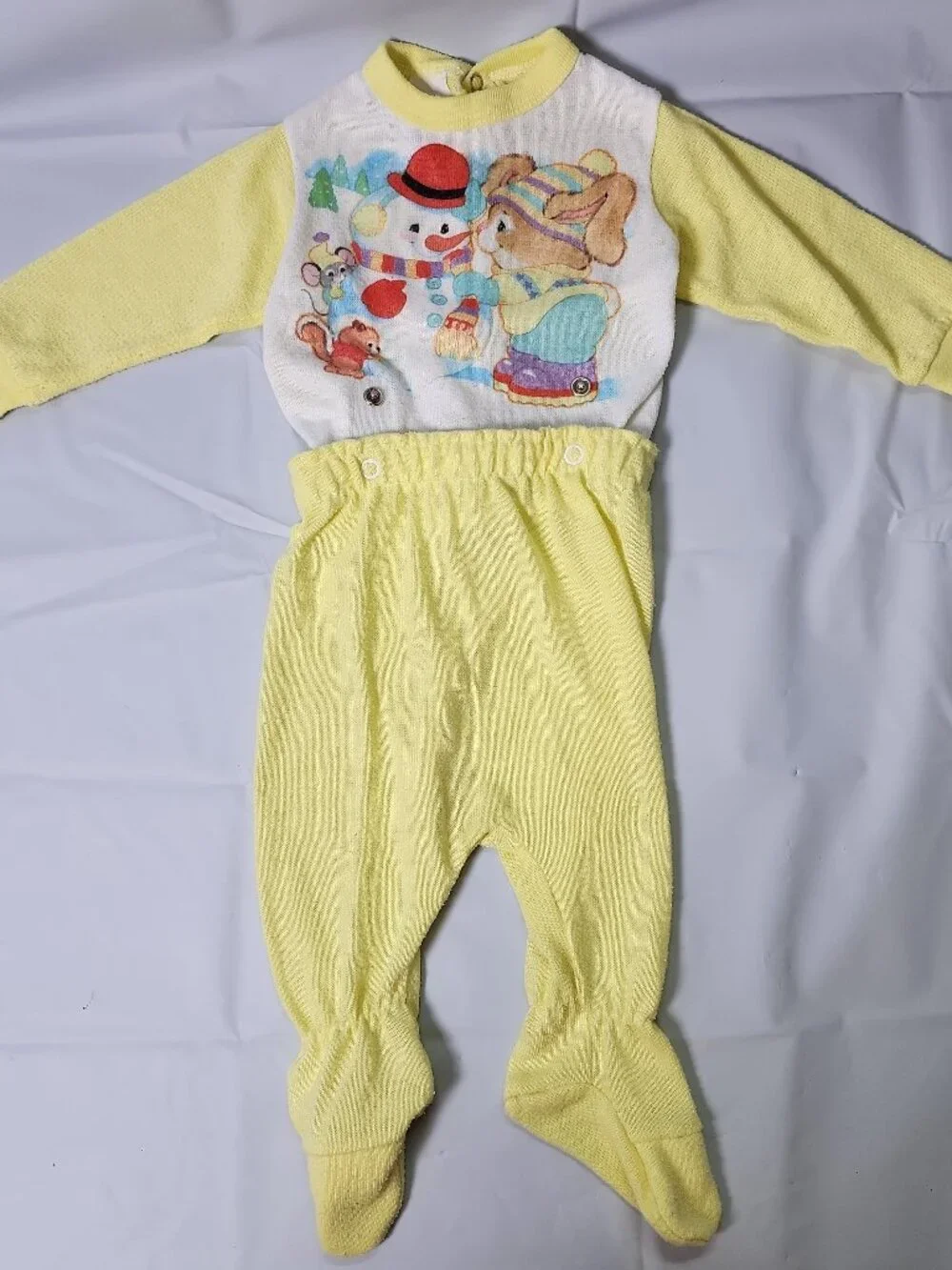 VTG GERBER 2 Piece Snap Apart Yellow BABY FOOTED PAJAMAS Snowman USA 6 MONTHS